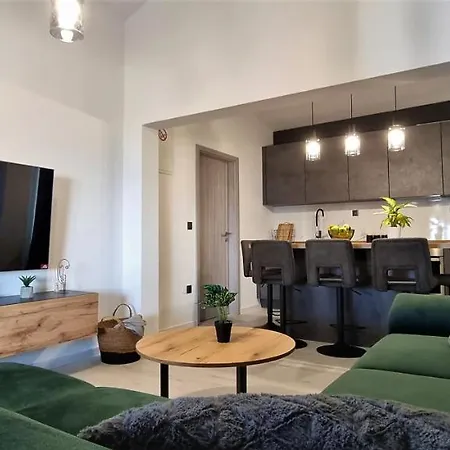 Matej 4 Apartment