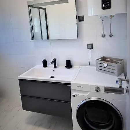Matej 4 * Zadar